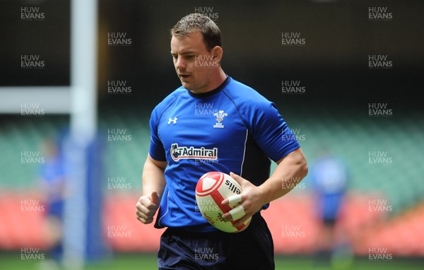 05.11.10 -Wales Rugby Captains Run - Matthew Rees during training. 