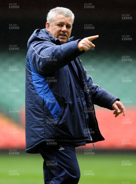 05.11.10 -Wales Rugby Captains Run - Head coach Warren Gatland during training. 