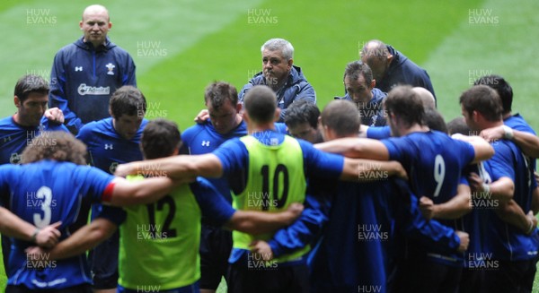 05.11.10 -Wales Rugby Captains Run - Head coach Warren Gatland during training. 