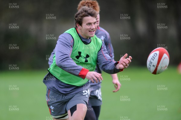 051113 - Wales Rugby Training - Jonathan Davies during training