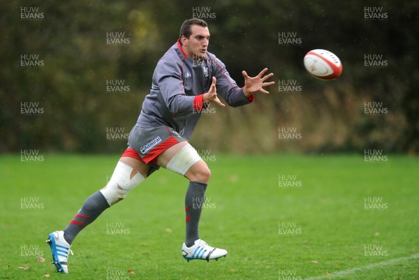 051113 - Wales Rugby Training - Sam Warburton during training