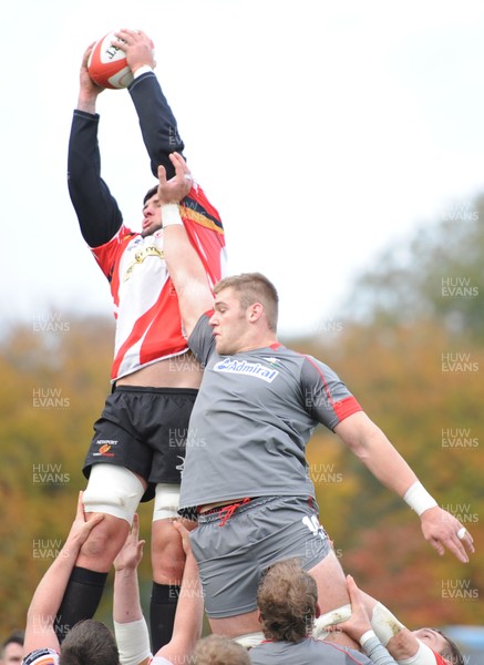 051113 - Wales Rugby Training - Ieuan Jones and Dan Lydiate during training