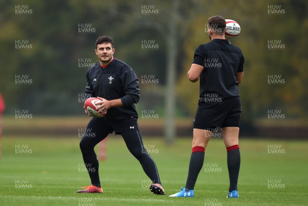 051118 - Wales Rugby Training - Ellis Jenkins during training