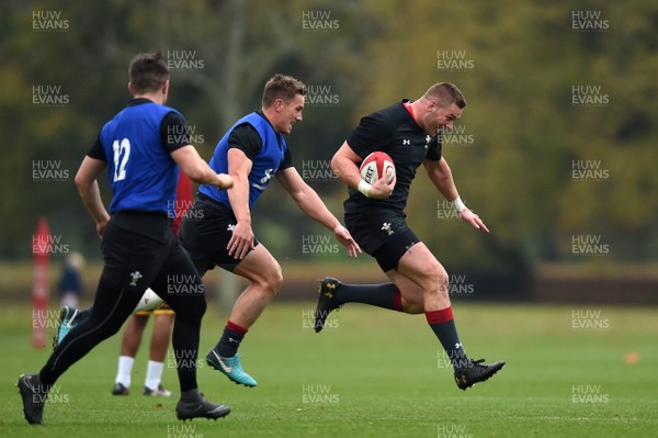 051118 - Wales Rugby Training - Dan Lydiate during training