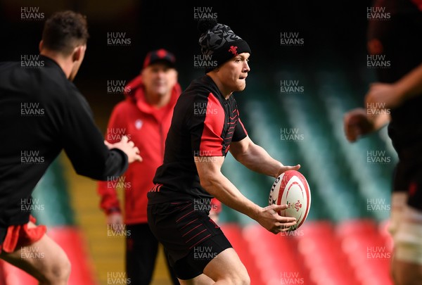 051121 - Wales Rugby Training - Nick Tompkins during training