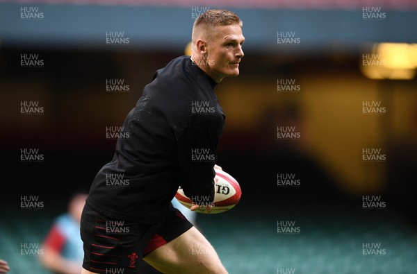 051121 - Wales Rugby Training - Johnny McNicholl during training