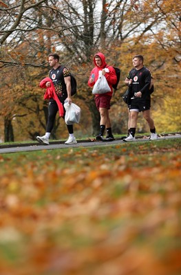 051125 - Wales Rugby Training in the week leading up to their first Quilter Autumn Nations Series against Argentina - Kieran Hardy, Joe Hawkins and Callum Sheedy