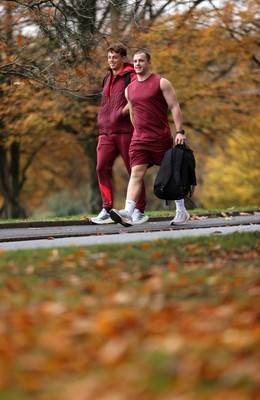 051125 - Wales Rugby Training in the week leading up to their first Quilter Autumn Nations Series against Argentina - Louie Hennessey and Morgan Morse