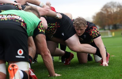 051125 - Wales Rugby Training in the week leading up to their first Quilter Autumn Nations Series against Argentina - Jac Morgan during training