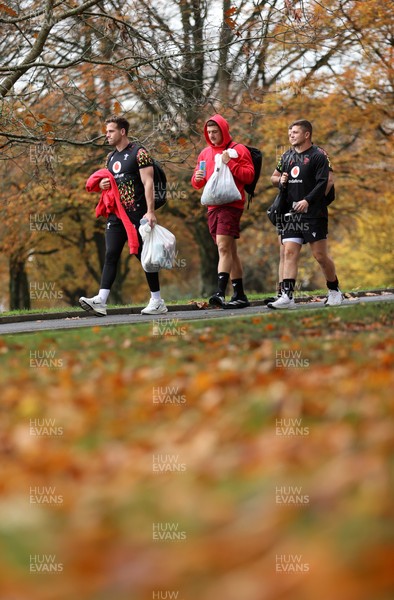 051125 - Wales Rugby Training in the week leading up to their first Quilter Autumn Nations Series against Argentina - Kieran Hardy, Joe Hawkins and Callum Sheedy