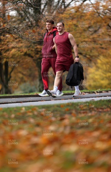 051125 - Wales Rugby Training in the week leading up to their first Quilter Autumn Nations Series against Argentina - Louie Hennessey and Morgan Morse