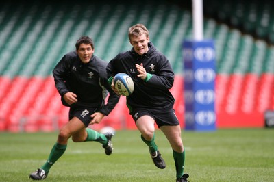 06.02.09 - Wales Rugby Training... Dwayne Peel(with ball) and James Hook during training. 
