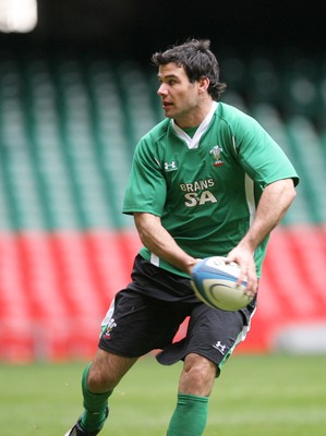 06.02.09 - Wales Rugby Training... Scrum-half Mike Phillips goes through his paces. 