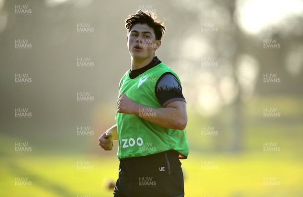 060223 - Wales Rugby Training - Louis Rees-Zammit during training