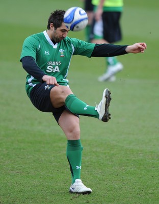 06.03.09 - Wales Rugby Training - Gavin Henson plays with a football during training. 