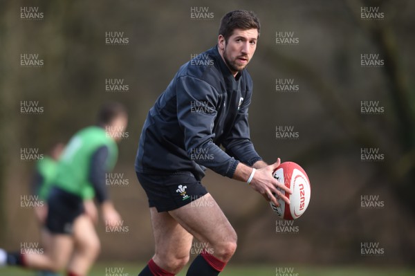 060318 - Wales Rugby Training - Justin Tipuric during training