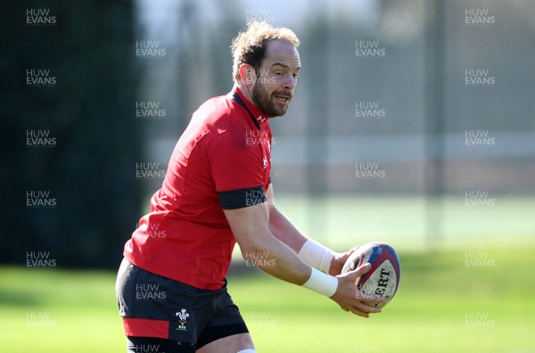 060320 - Wales Rugby Training - Alun Wyn Jones during training