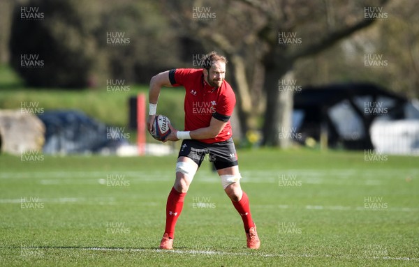 060320 - Wales Rugby Training - Alun Wyn Jones during training