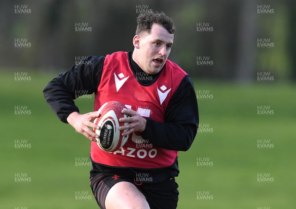 060322 - Wales Rugby Training - Ryan Elias during training