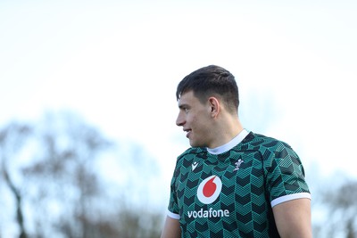 060324 - Wales Rugby Training in the week leading up to their 6 Nations game with France - Dafydd Jenkins during training