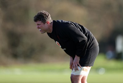 060324 - Wales Rugby Training in the week leading up to their 6 Nations game with France - Will Rowlands during training