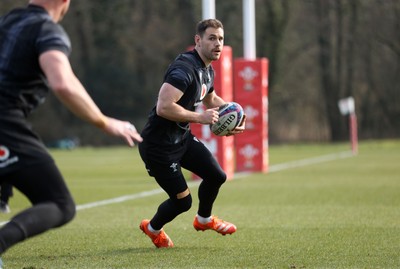 060325 - Wales Rugby Training ahead of their 6 Nations games against Scotland on the weekend - Tomos Williams during training