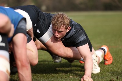 060325 - Wales Rugby Training ahead of their 6 Nations games against Scotland on the weekend - Jac Morgan during training