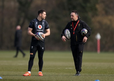 060325 - Wales Rugby Training ahead of their 6 Nations games against Scotland on the weekend - Tomos Williams and Matt Sherratt, Head Coach during training