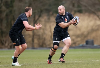 060325 - Wales Rugby Training ahead of their 6 Nations games against Scotland on the weekend - WillGriff John during training