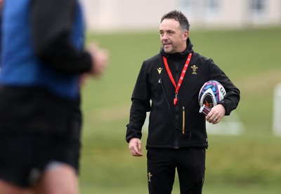 060325 - Wales Rugby Training ahead of their 6 Nations games against Scotland on the weekend - Matt Sherratt, Head Coach during training