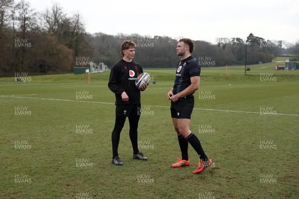 060325 - Wales Rugby Training ahead of their 6 Nations games against Scotland on the weekend - Ellis Mee and Max Llewellyn during training