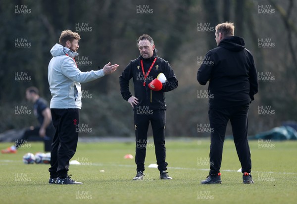 060325 - Wales Rugby Training ahead of their 6 Nations games against Scotland on the weekend - Mike Forshaw, Defence Coach, Matt Sherratt, Head Coach and T Rhys Thomas during training