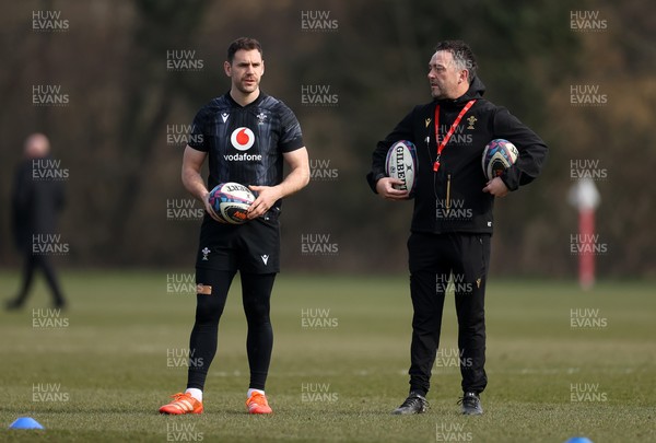 060325 - Wales Rugby Training ahead of their 6 Nations games against Scotland on the weekend - Tomos Williams and Matt Sherratt, Head Coach during training