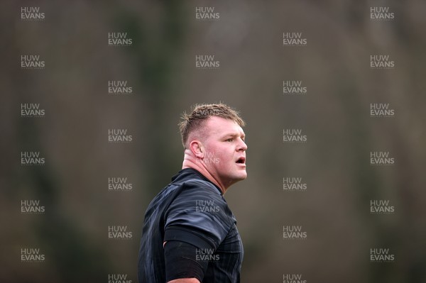 060325 - Wales Rugby Training ahead of their 6 Nations games against Scotland on the weekend - Dewi Lake during training