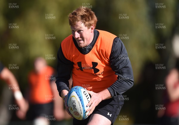 060618 - Wales Rugby Training - Rhys Patchell during training