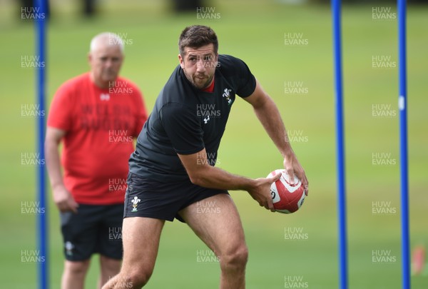 060719 - Wales Rugby Training - Justin Tipuric during training