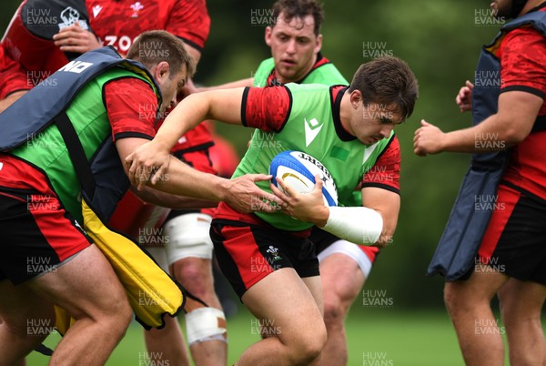 060721 - Wales Rugby Training - Taine Basham during training