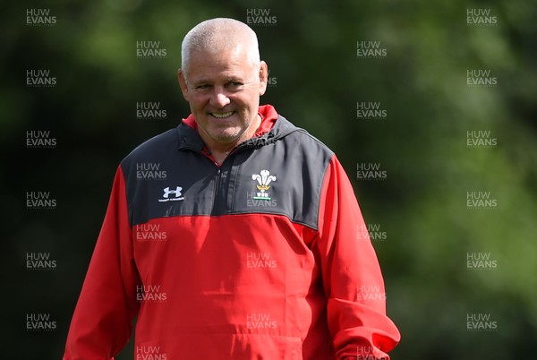 060819 - Wales Rugby Training - Warren Gatland during training