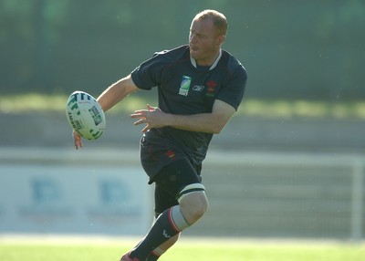06.09.07 - Wales Rugby World Cup Training - France - Martyn Williams in action during training 