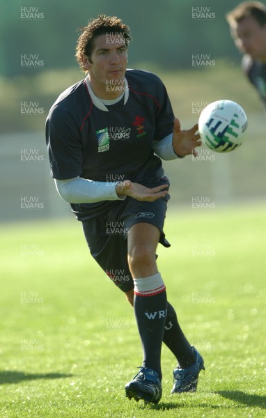 06.09.07 - Wales Rugby World Cup Training - France - James Hook in action during training 
