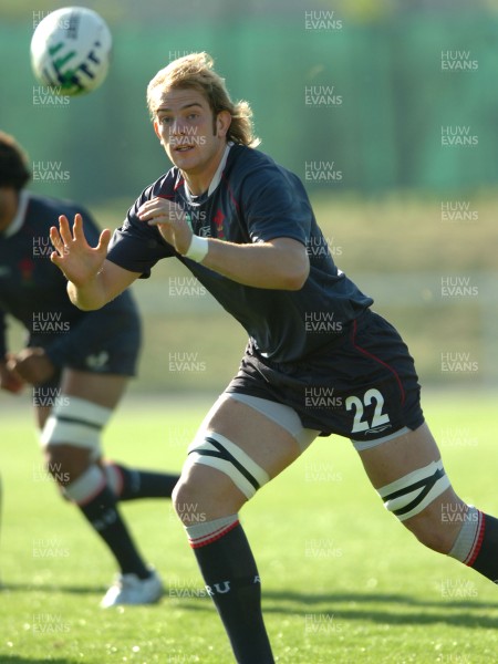 06.09.07 - Wales Rugby World Cup Training - France - Alix Popham in action during training 
