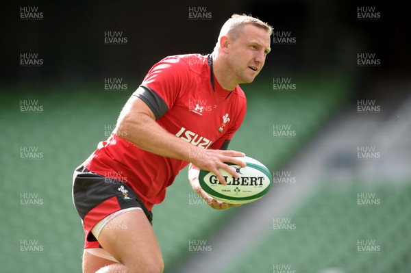 060919 - Wales Rugby Training - Hadleigh Parkes during training