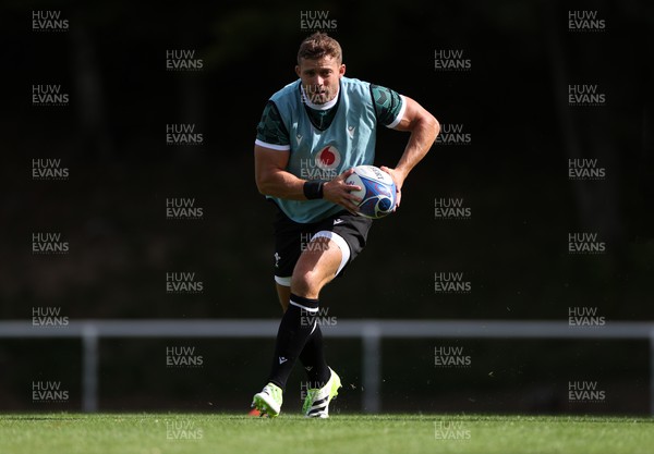 060923 - Wales Rugby Training in Versailles ahead of their opening Rugby World Cup game this weekend - Leigh Halfpenny during training