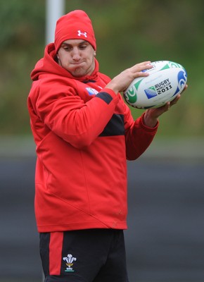 06.10.11 - Wales Rugby Training - Sam Warburton during training. 