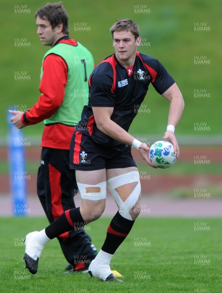 06.10.11 - Wales Rugby Training - Dan Lydiate during training. 