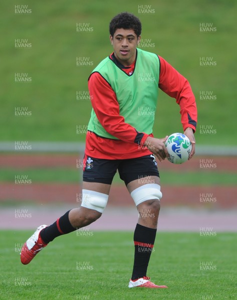 06.10.11 - Wales Rugby Training - Toby Faletau during training. 