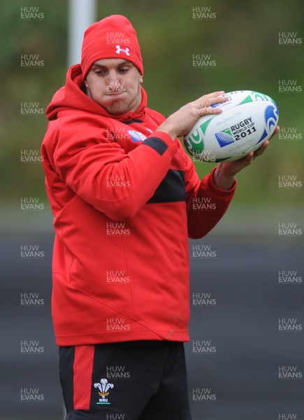 06.10.11 - Wales Rugby Training - Sam Warburton during training. 