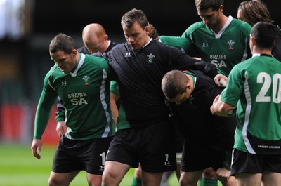 06.11.09 - Wales Rugby Captains Run - Paul James, Matthew Rees and Gethin Jenkins pack down during training. 