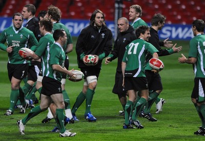 06.11.09 - Wales Rugby Captains Run - Ryan Jones in action during training. 