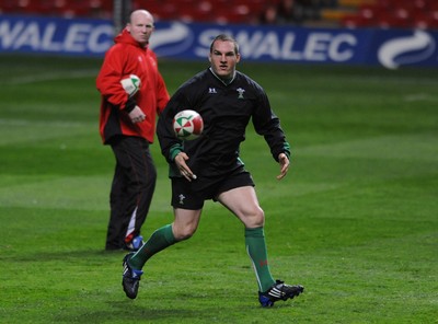 06.11.09 - Wales Rugby Captains Run - Gethin Jenkins in action during training. 